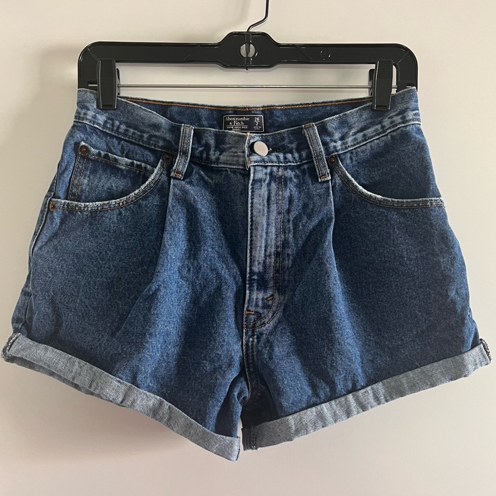 Abercrombie & Fitch Annie High Rise Pleated Front Cuffed Denim Short size 26/2